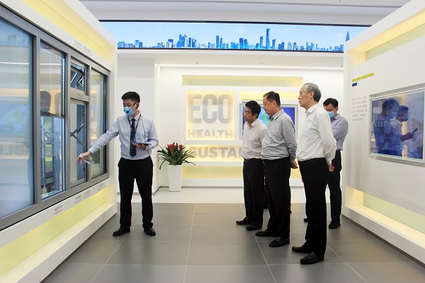 農(nóng)業(yè)部原黨組副書記、常務副部長余欣榮蒞臨方大集團調研